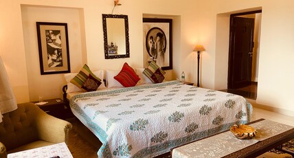 Heritage Kurabar House|78 year old Bungalow with Infinity Pool Room Type - Pichola Lake View Heritage