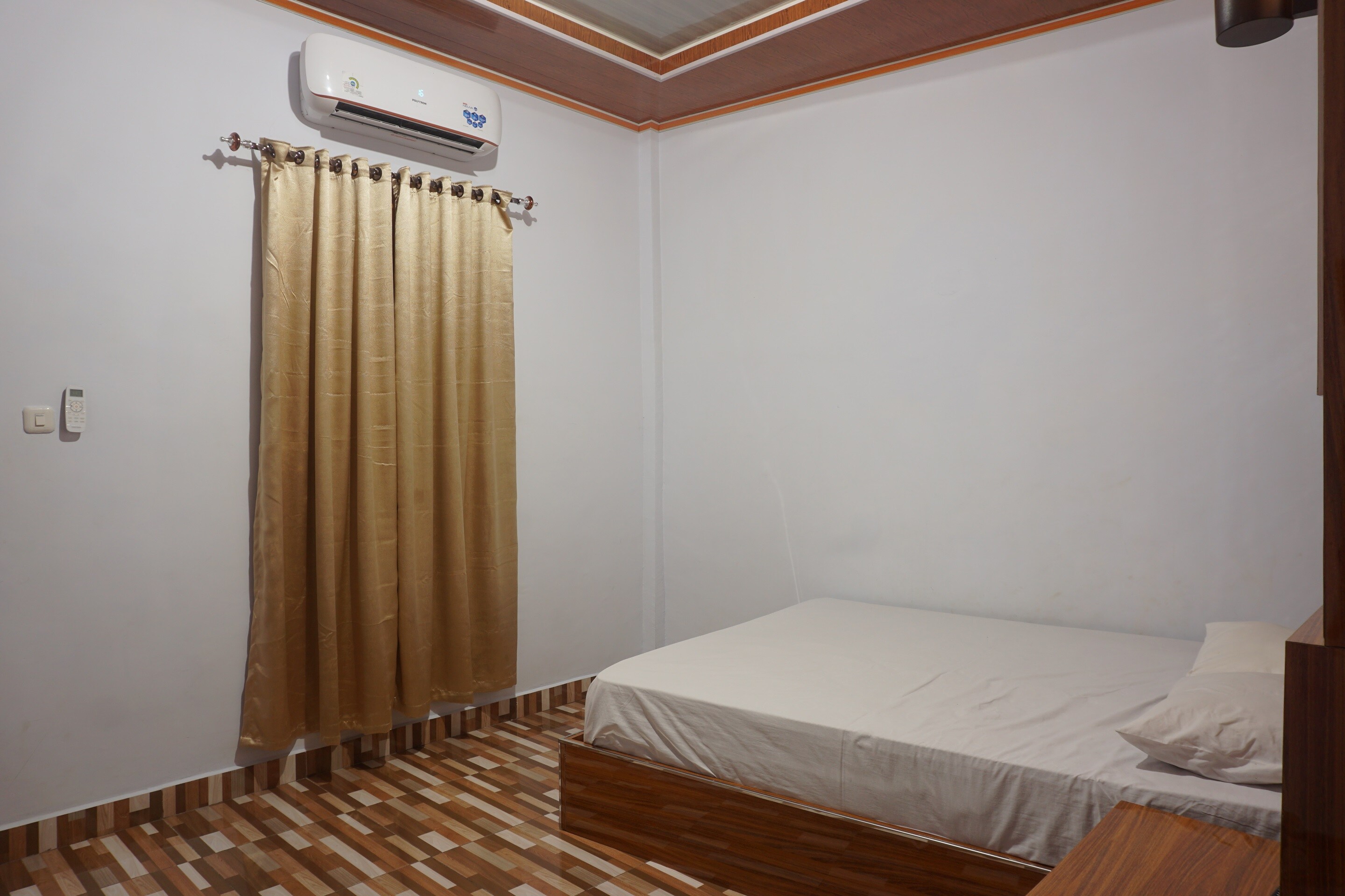 Hotel O Pondom Danu 77 - Tap to explore photos