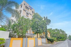 FabHotel Paradise Inn Moshi