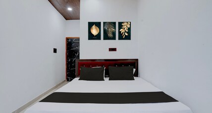 SPOT ON Monishka Palace Room Type - Classic