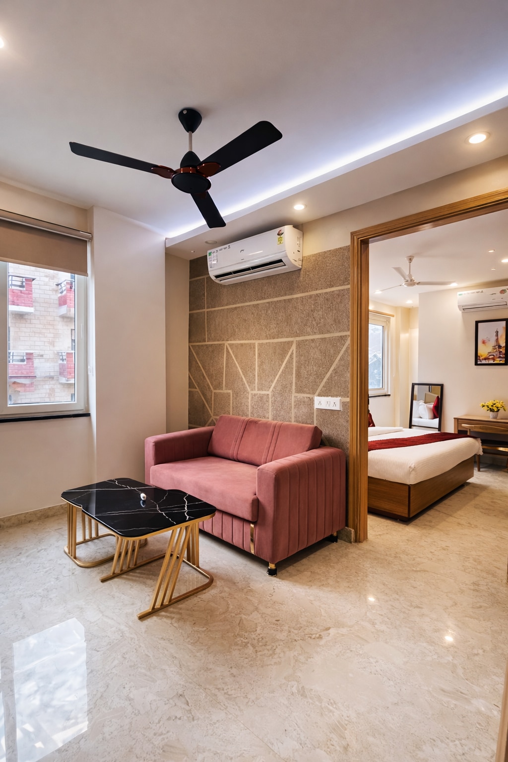 Dreamwood Hotel Near Sec 29 Gurgaon - Tap to explore photos