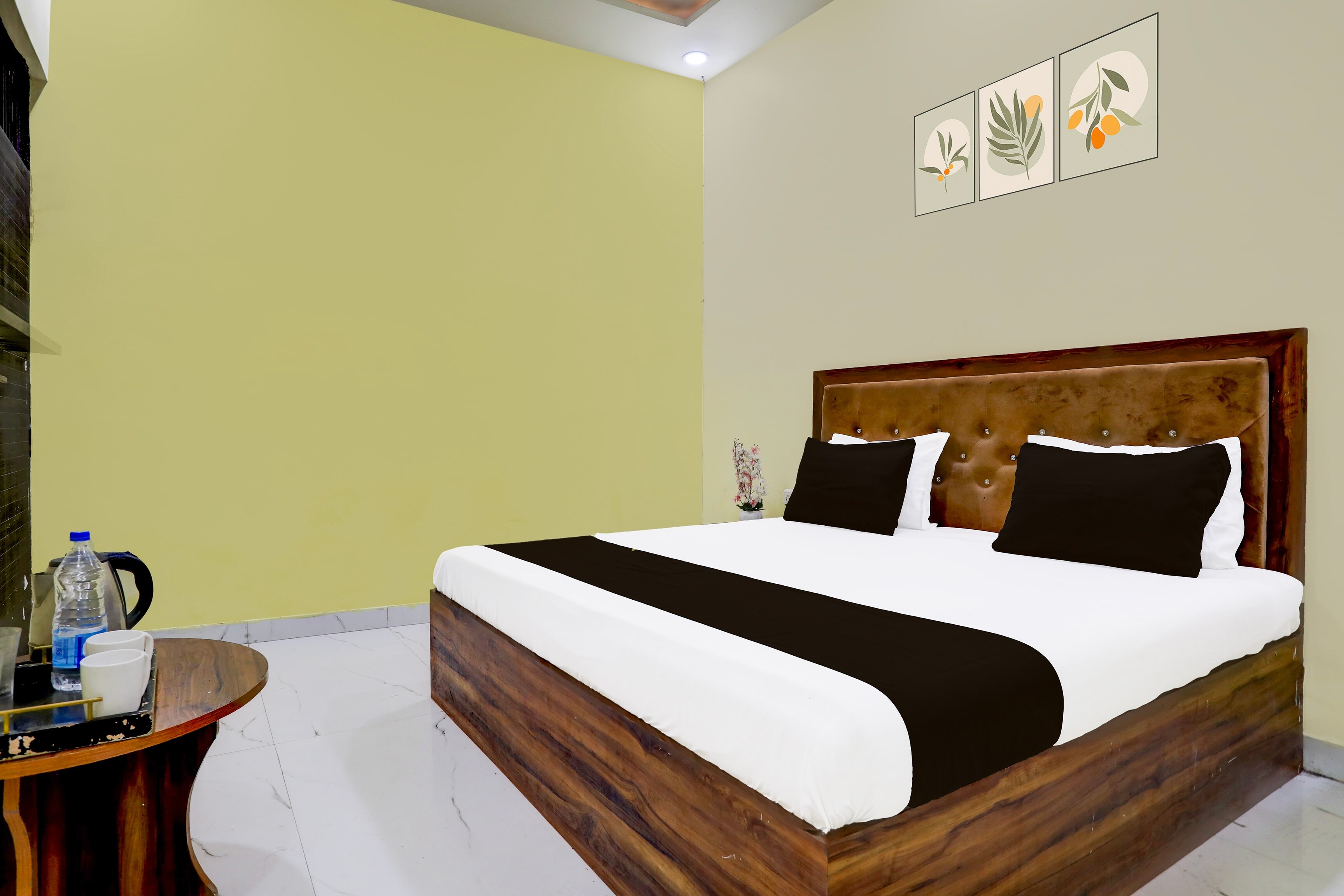 Hotel O AKASH - Tap to explore photos