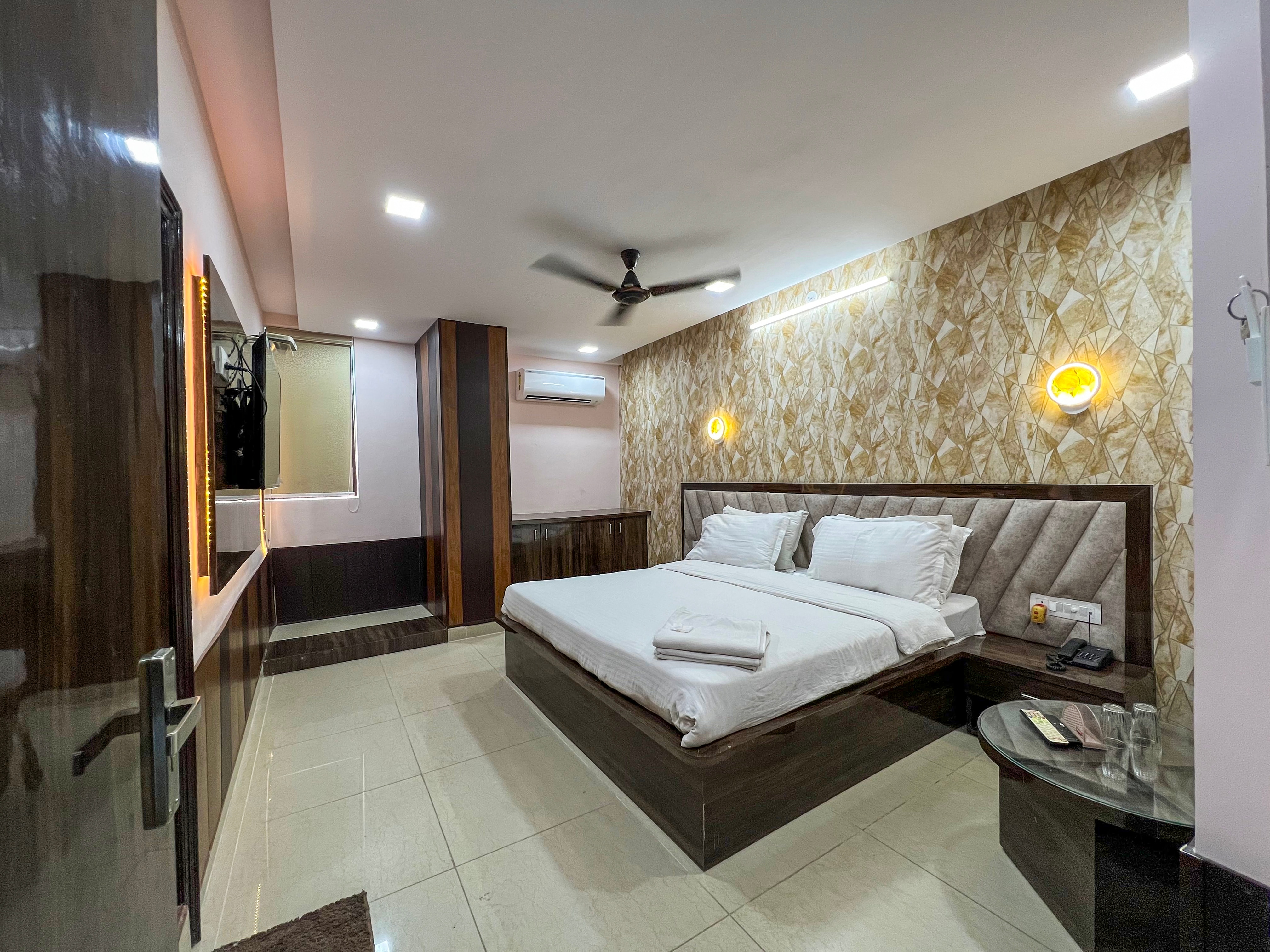 Hotel Surya Mani - Tap to explore photos