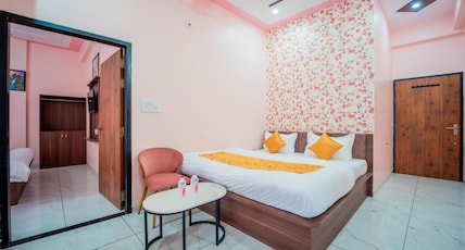 Hotel Neel Kamal Only 10 min Walking From Temple Room Type - Suite Interconnected Room (2 Bedroom) Hotel Neel Kamal Only 10 min Walking From Temple Room Type - Suite Interconnected Room (2 Bedroom)