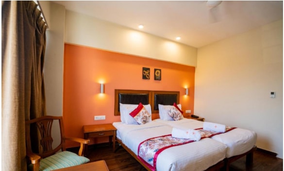 Krishna Inn By Royal Hotels - Tap to explore photos