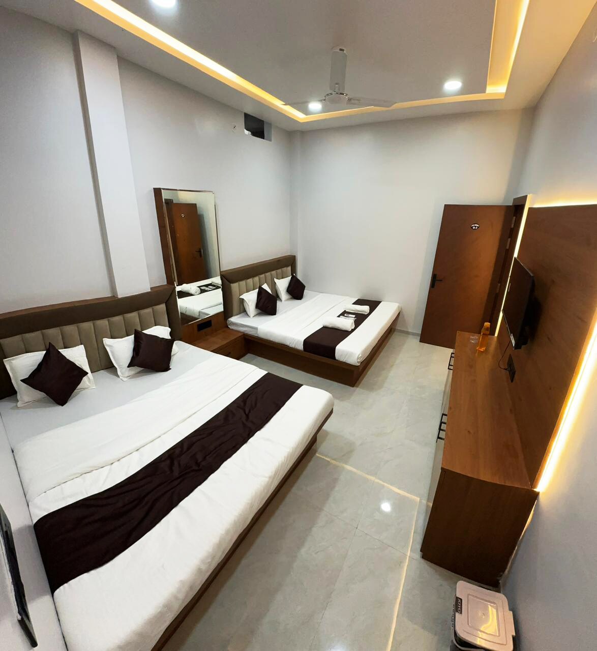 Hotel Advika Residency - Tap to explore photos