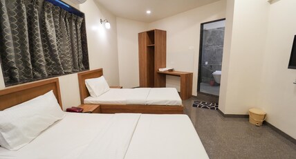 Hotel Saiways Room Type - AC Family 4 bed Deluxe