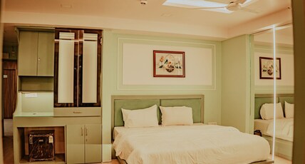 Knock Knock Stay Room Type - Green heaven