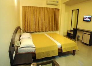 Saish International Room Type - Standard AC