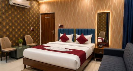 Hotel S.S Residency Room Type - Deluxe Room