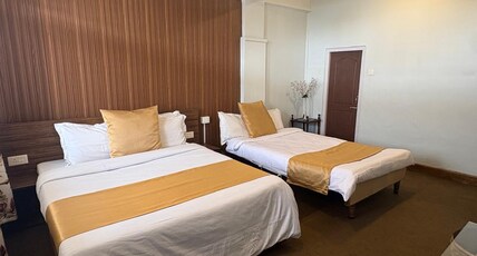 Aarna Valaya Room Type - Deluxe Triple Room