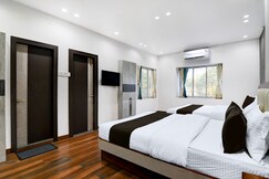 Super Hotel O Aditi Guest House