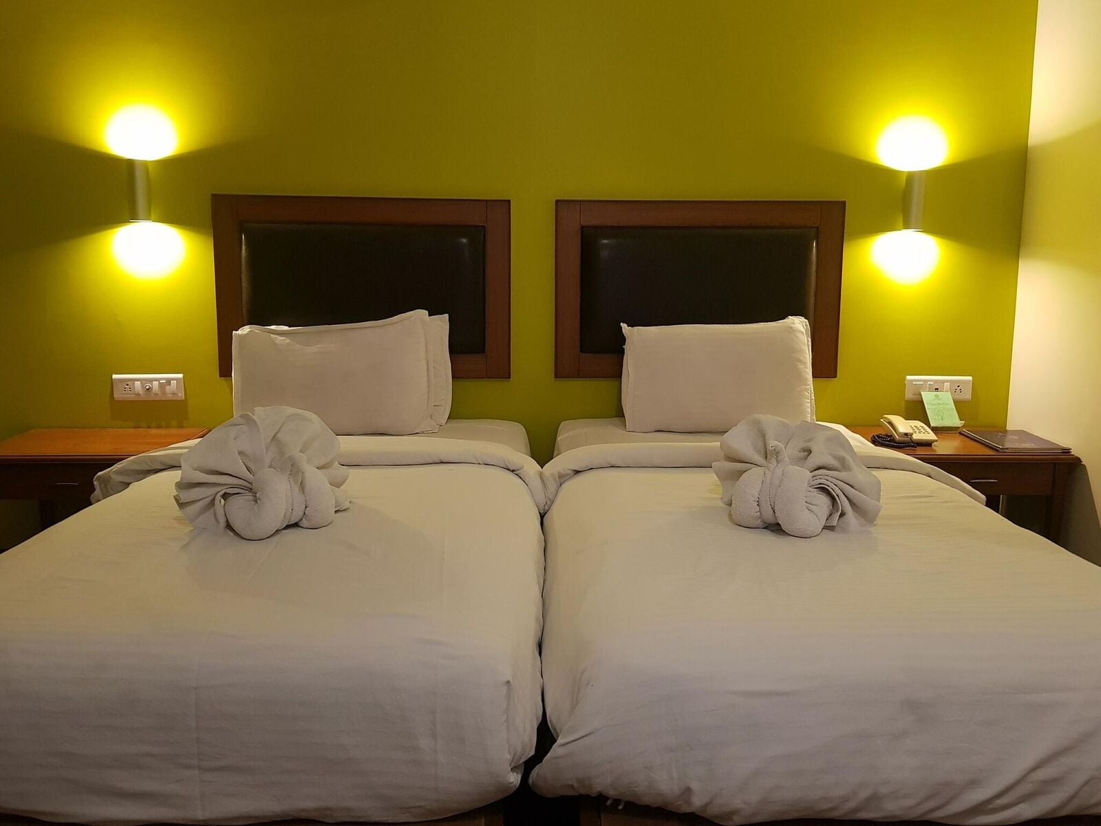 Krishna Inn By Royal Hotels - Tap to explore photos