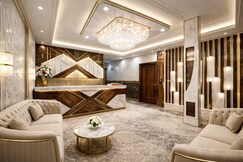 Hotel New Frontier Near Chandni Chowk Market and Old Delhi Railway Station