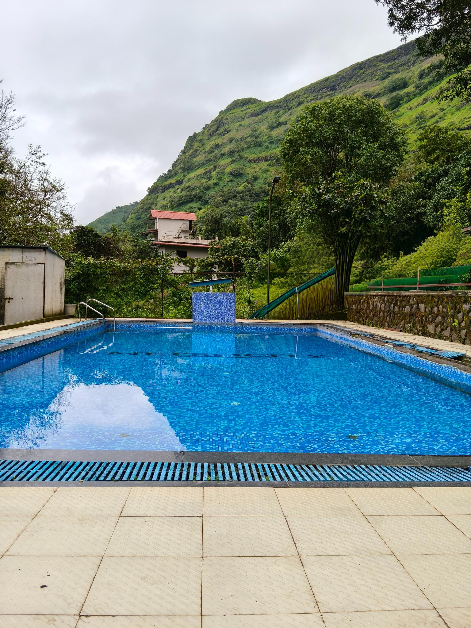 Rutuvan Girivan Resort - Tap to explore photos