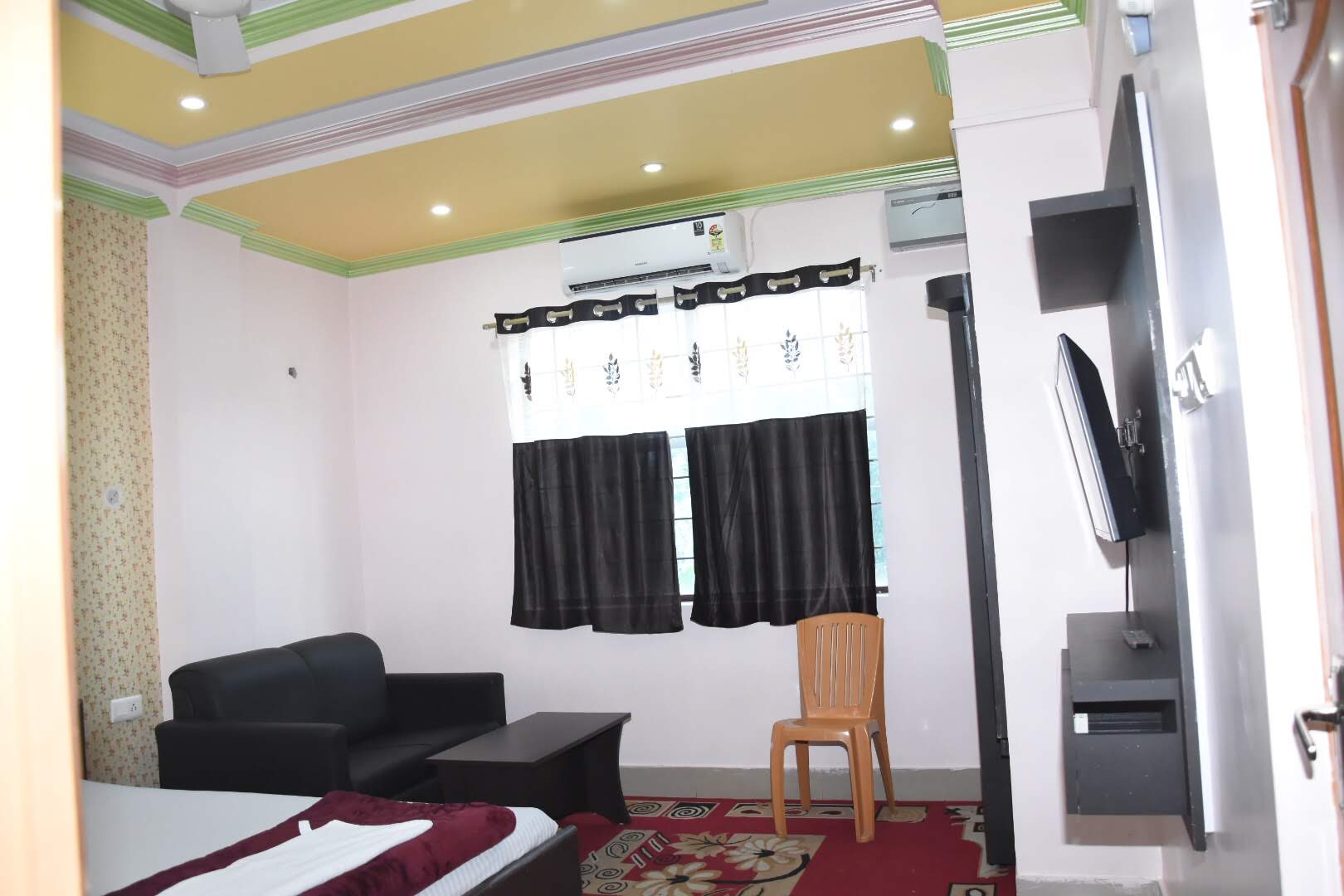 Hotel Shivam Residency - Tap to explore photos
