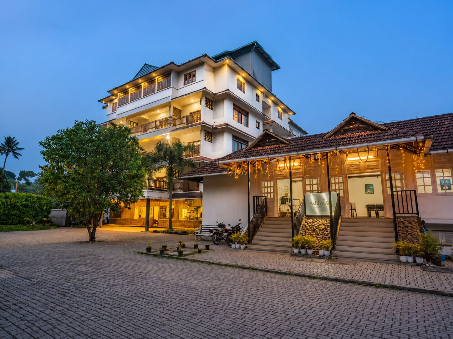 Elephant Route Resort - Tap to explore photos