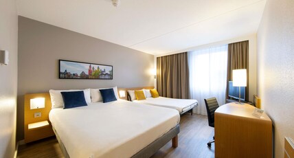 Novotel Maastricht Room Type - Superior Room with 1 double bed and sofa Novotel Maastricht Room Type - Superior Room with 1 double bed and sofa
