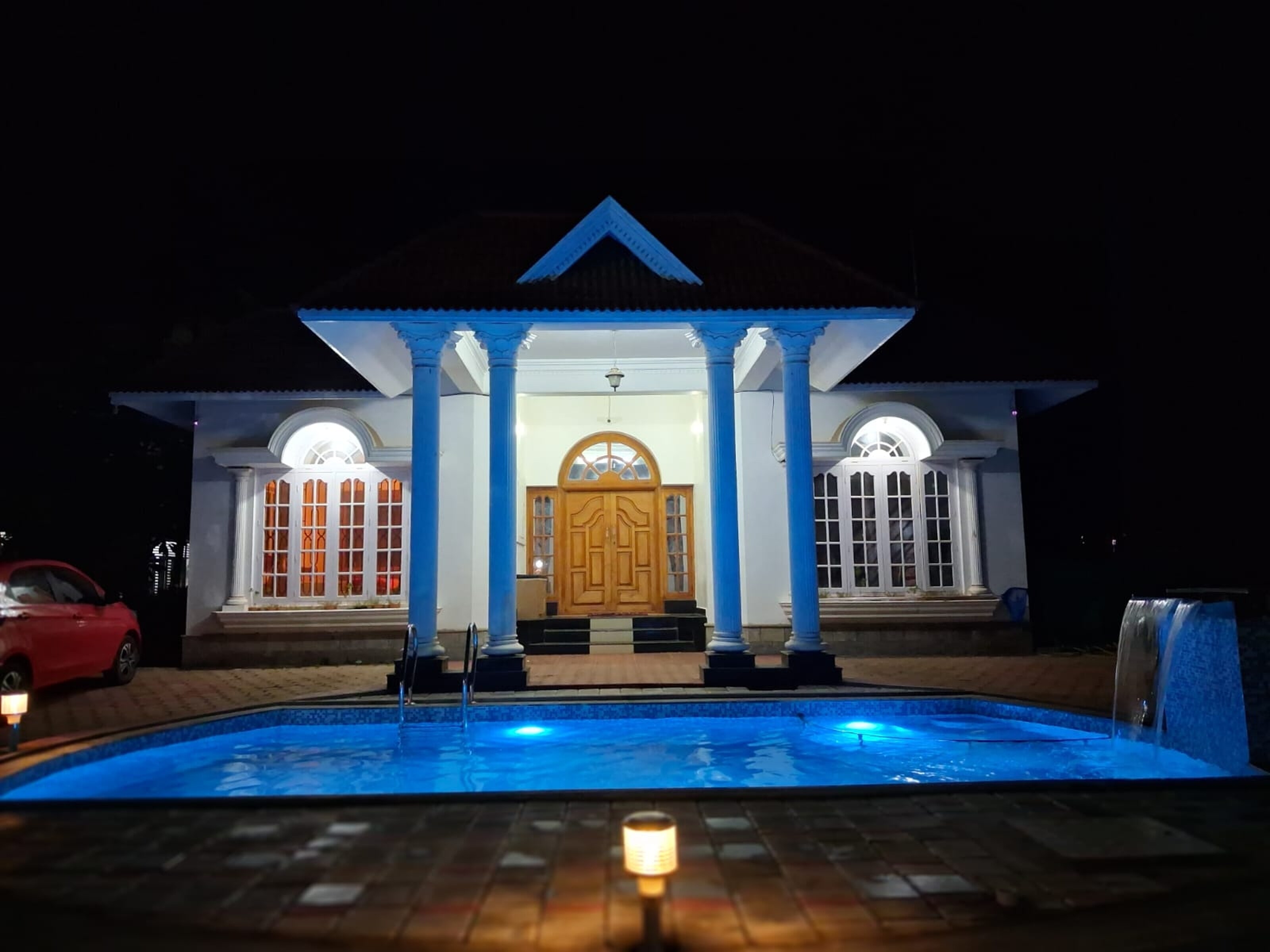 Le Villa Saral - Tap to explore photos