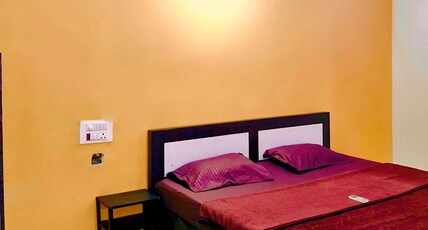Royal Residency Luxury Lodge Room Type - Royal Premium Room A|C