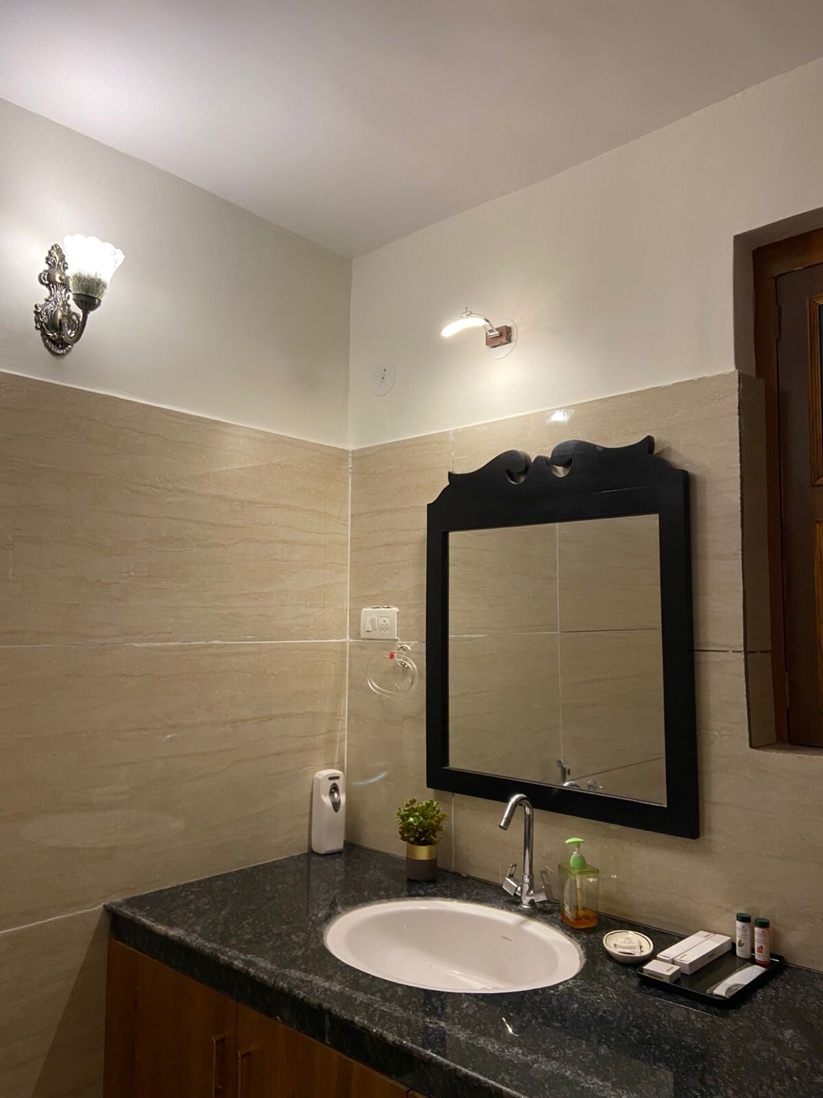 Dera Padlia Farmstay - Tap to explore photos