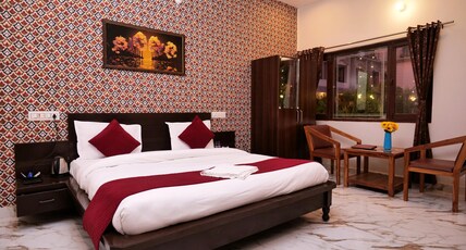 Corbett Nature Walk | Forest-View Pool Retreat, 2Mins Sitabani Jungle Safari Room Type - Queen Room with Garden View