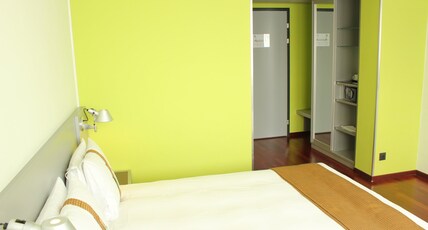 Holiday Inn Zurich - Messe Room Type - 1 Queen Standard