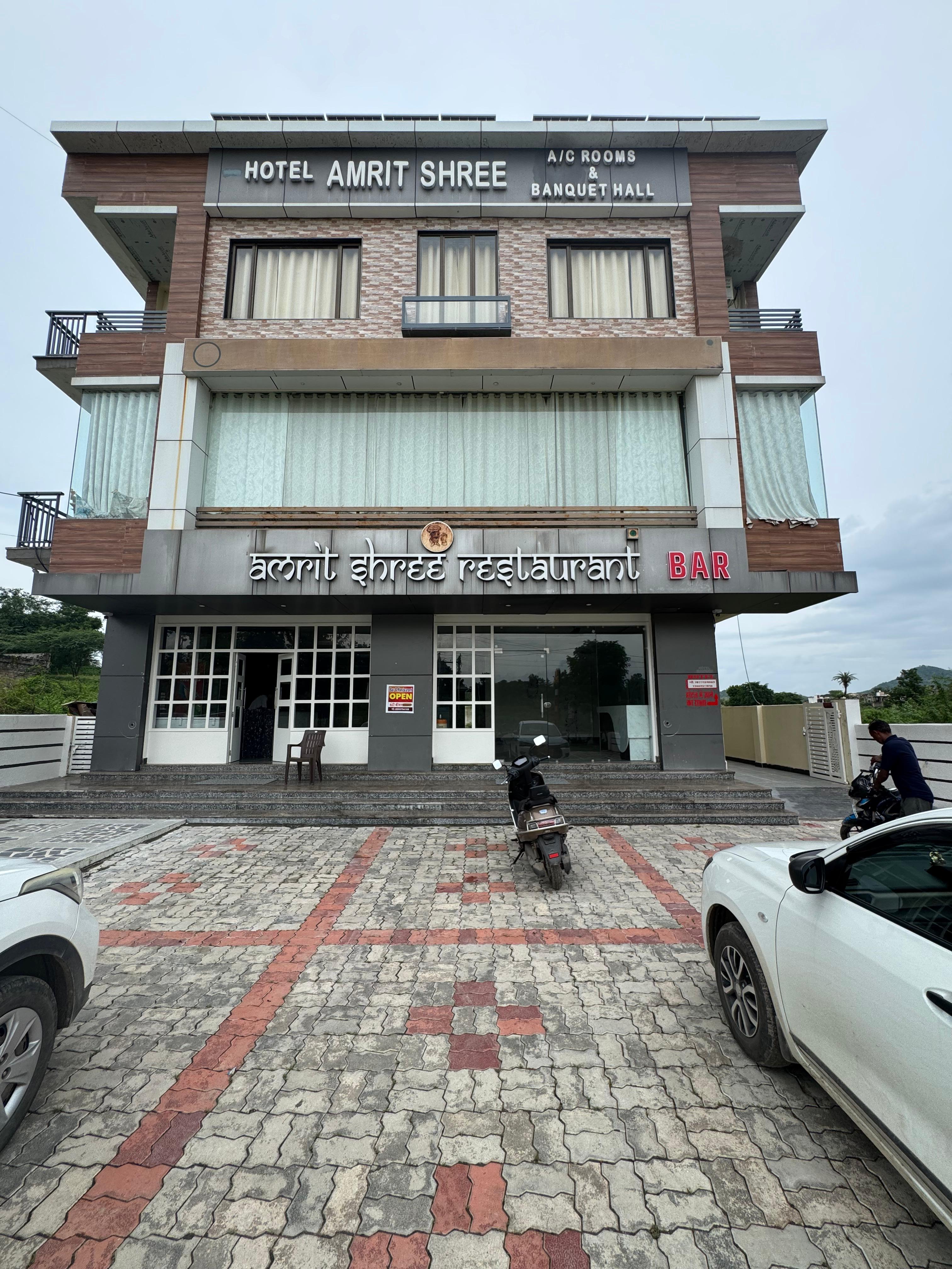 Hotel Amrit Shree Bar And Restaurant - Tap to explore photos