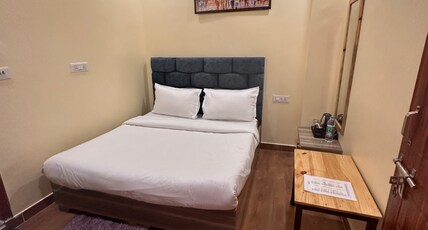 The Peninsulla Room Type - Standard Room Non AC (Non View)