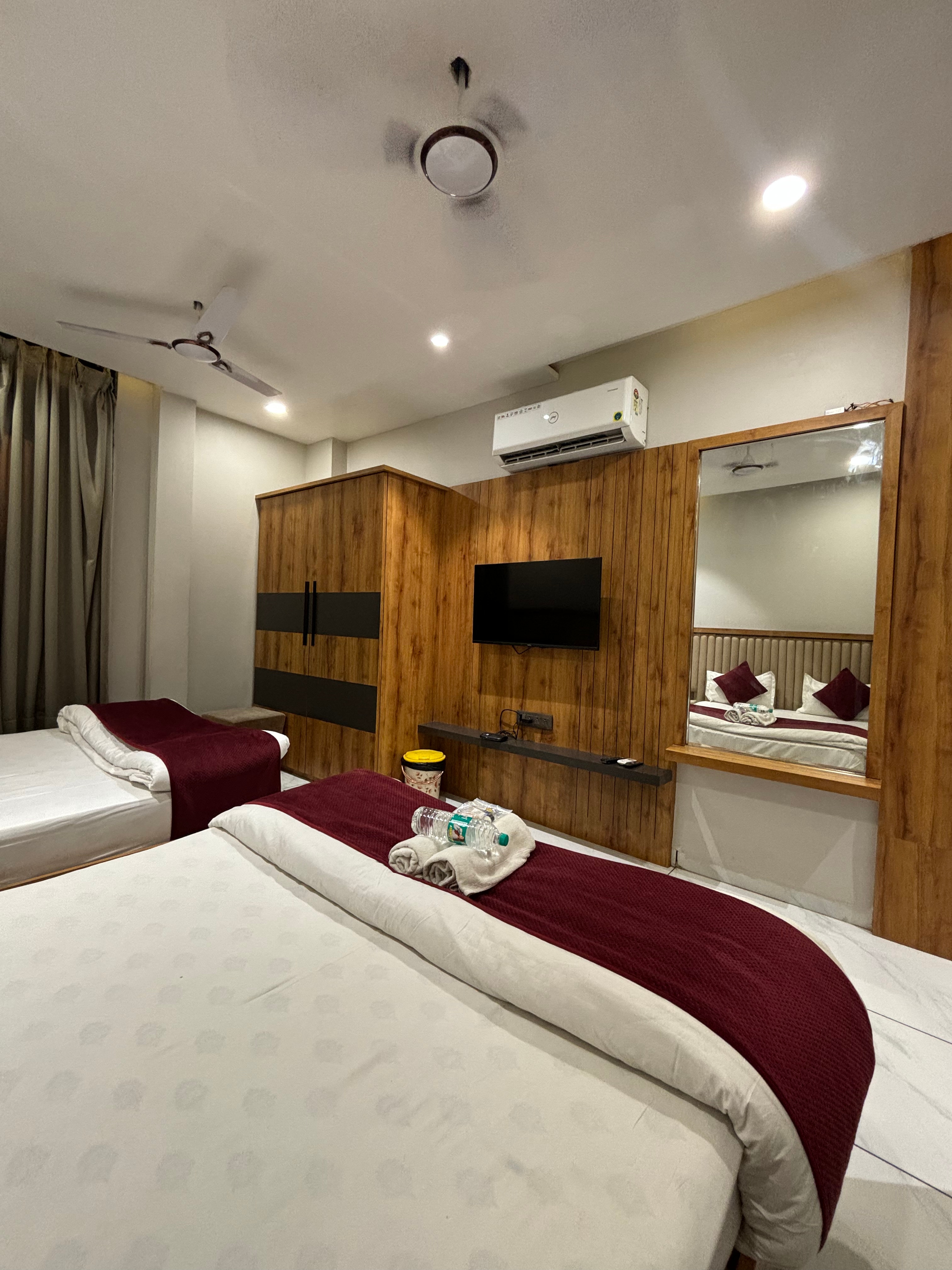 HOTEL UJJAIN PRIDE - Tap to explore photos