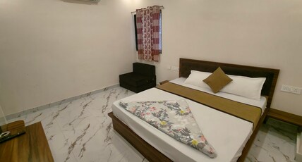 Hotel Bansiwala Room Type - Deluxe Room ( 2 Pax | Double Bed )