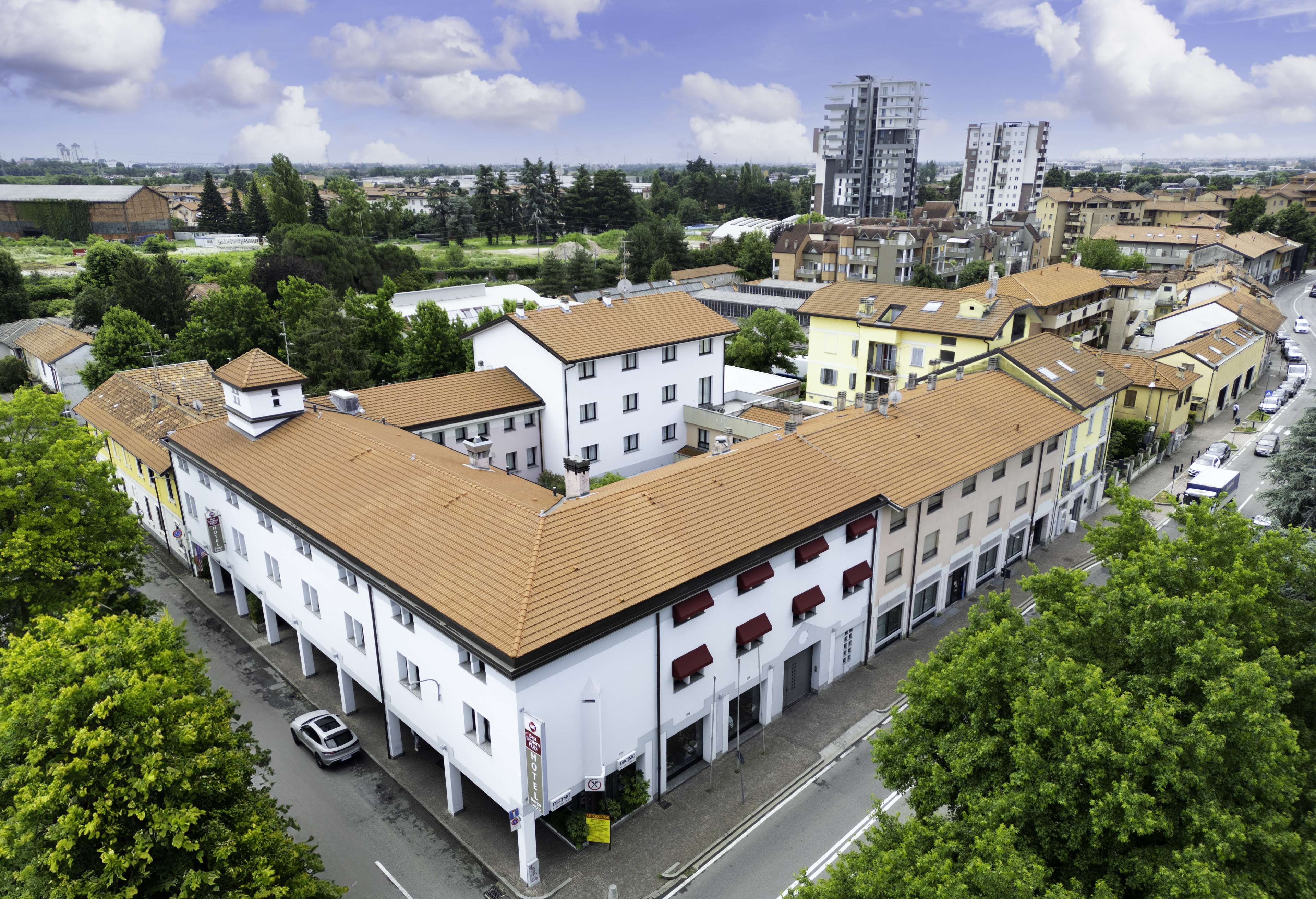 Best Western Plus BorgoLecco Hotel - Tap to explore photos