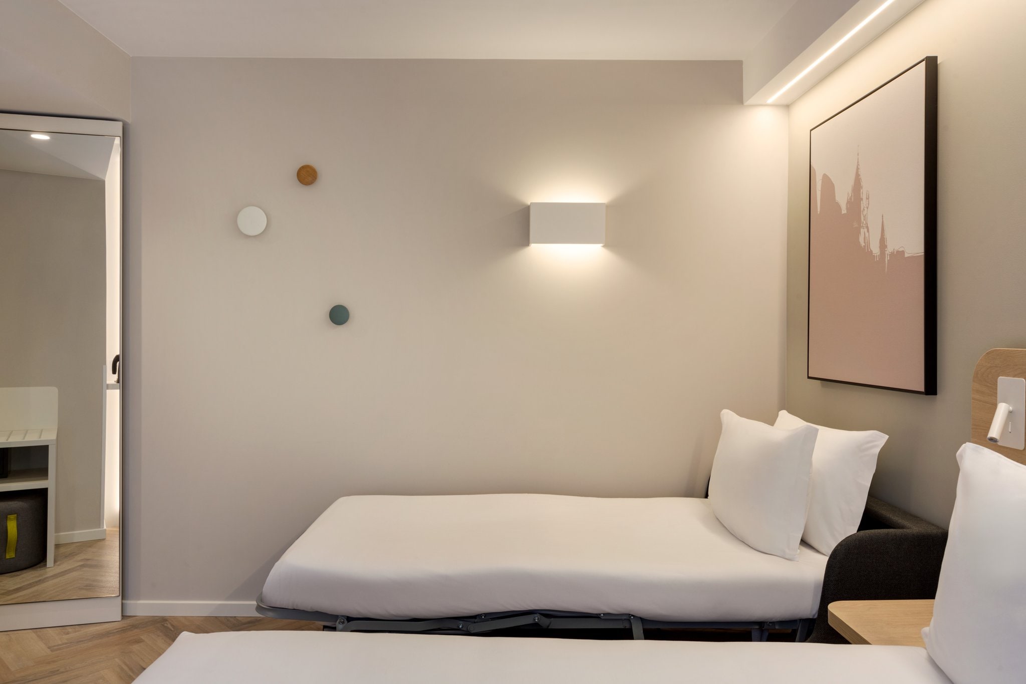 Holiday Inn Express EVORA - Tap to explore photos