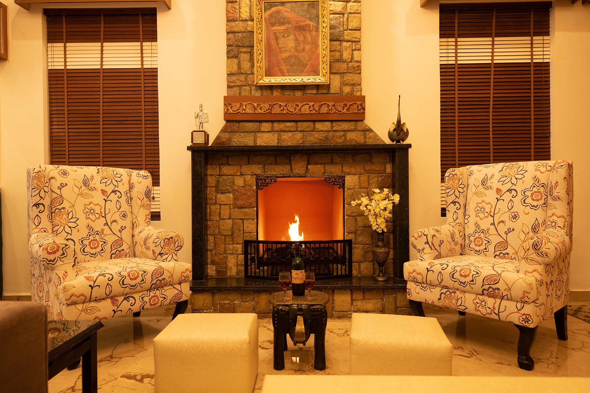 StayVista at SilverOaks Cottage - Tap to explore photos