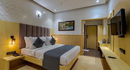 Hotel Surya Executive Room Type - Executive Suite (King Bed or Twin bed Subject to availability Hotel Surya Executive Room Type - Executive Suite (King Bed or Twin bed Subject to availability
