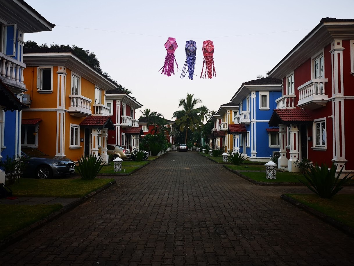 Villa Azure - Tap to explore photos