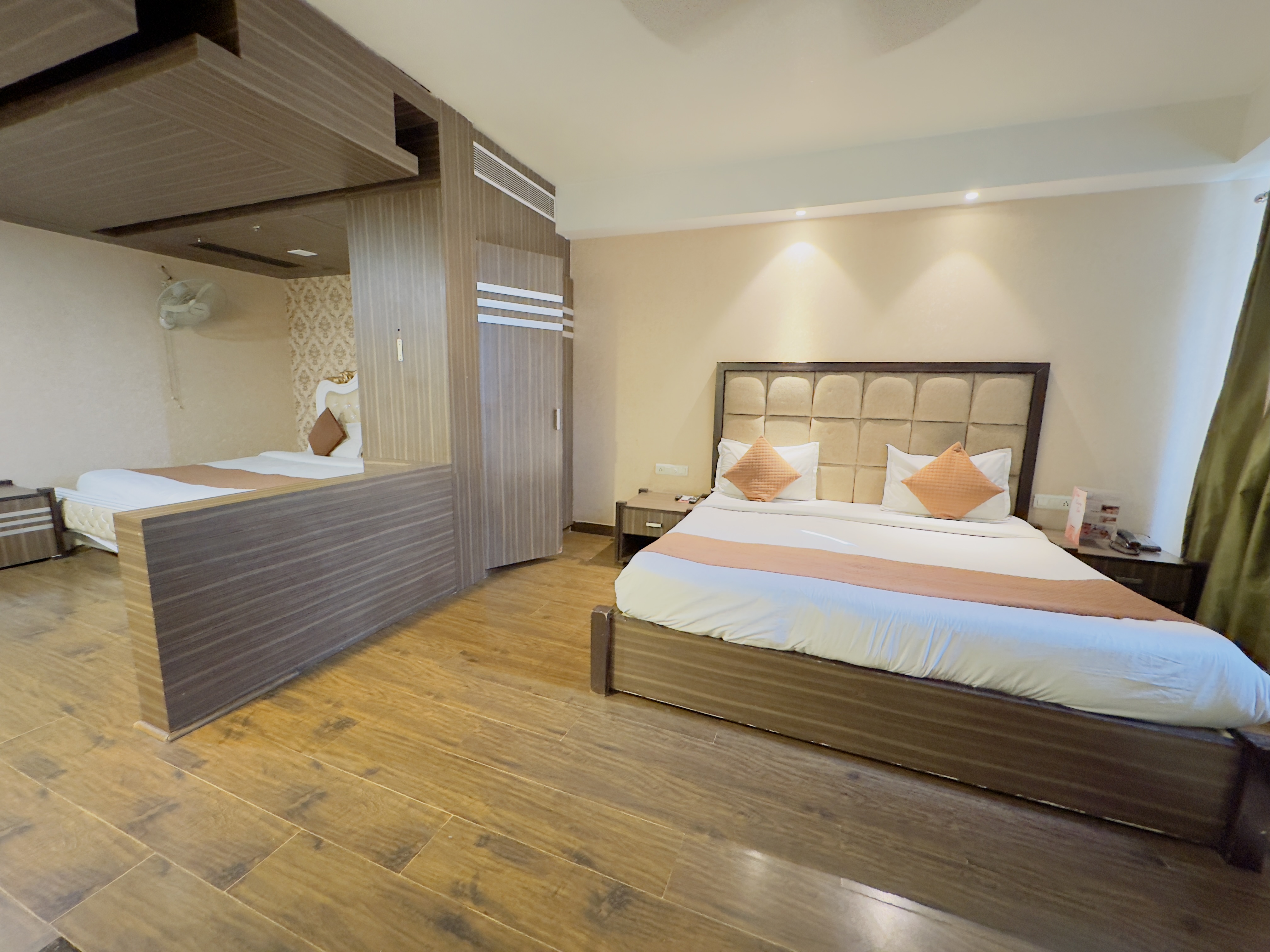 Hotel Park Residency - Spa and Bar - Tap to explore photos