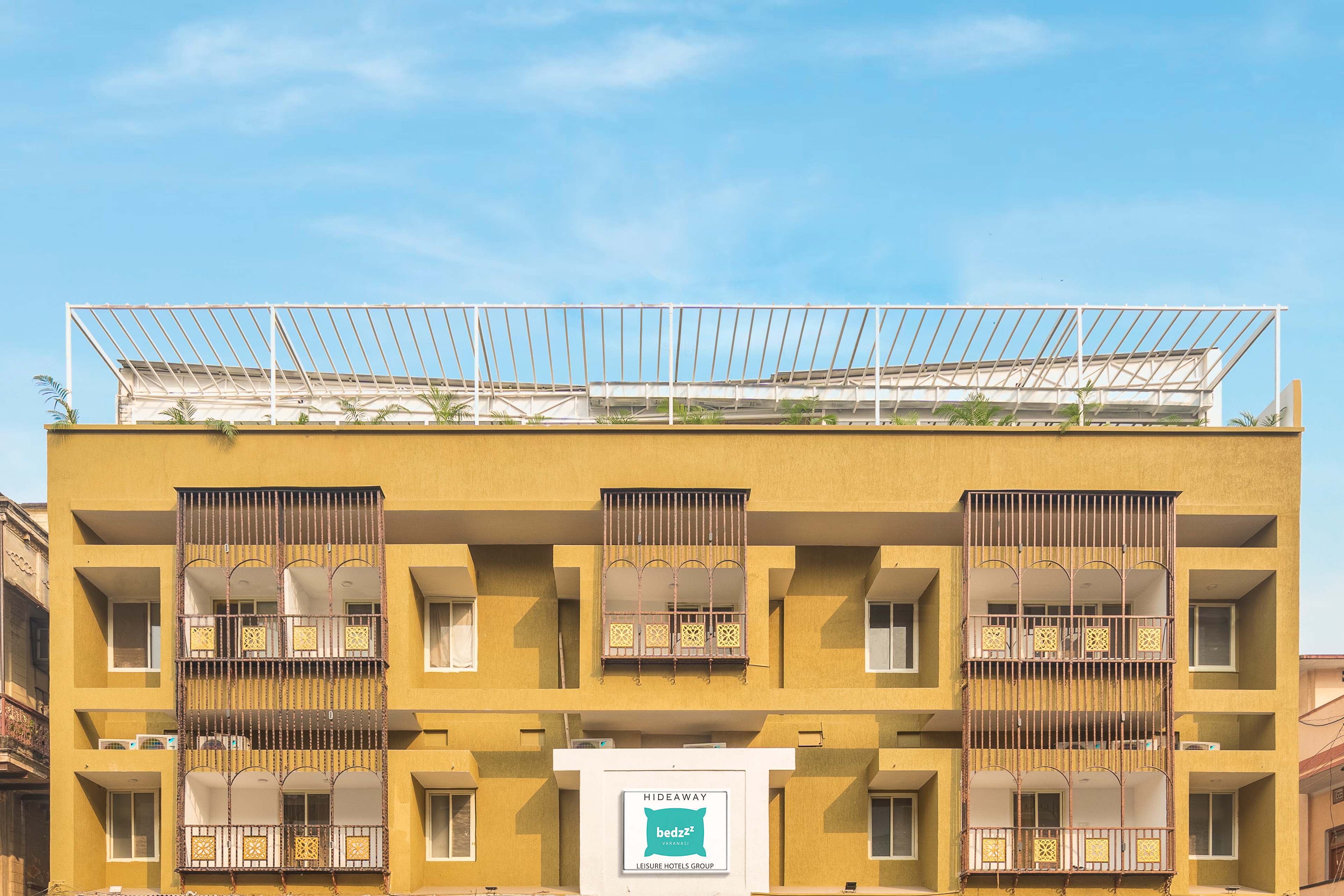 Bedzzz Varanasi by Leisure Hotels |1 Km from Dashashwamedh Ghat - Tap to explore photos
