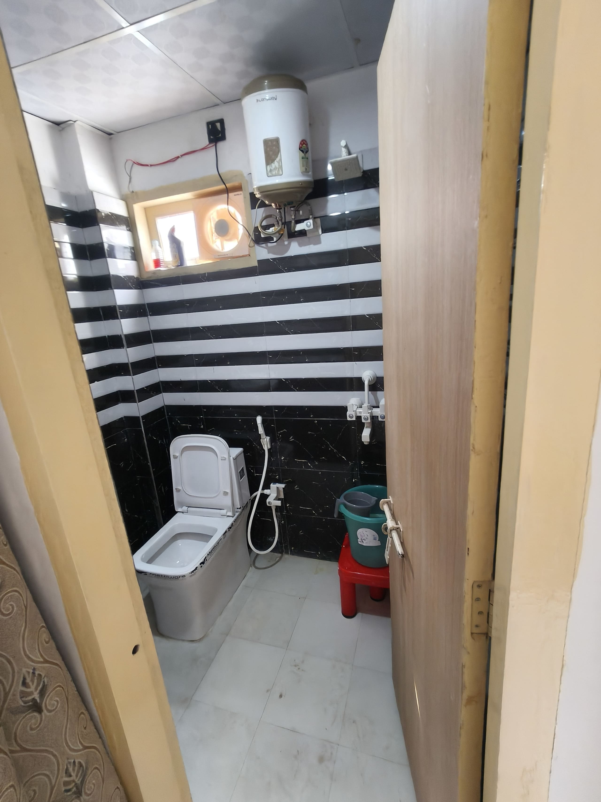 Vrindavan Premium AC Studio Homestay - Tap to explore photos