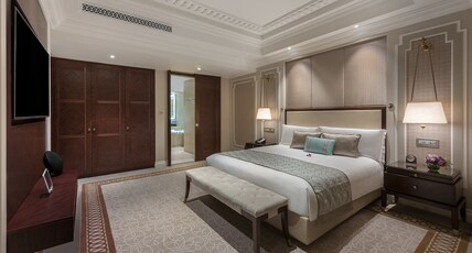 The Fullerton Hotel Singapore Room Type - Palladian Suite