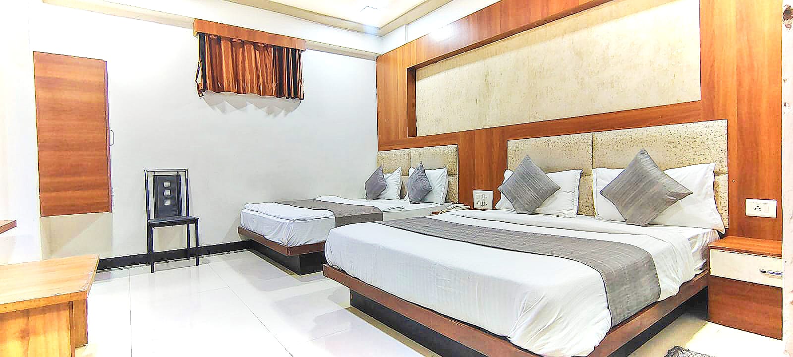 Hotel Anushri Villa - Tap to explore photos