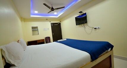 Hotel Coral Inn Room Type - Super Deluxe King Room