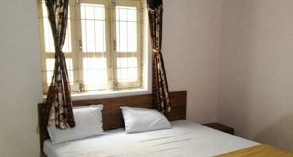 Goodluck Hotel & Guest House Room Type - Non Ac Room