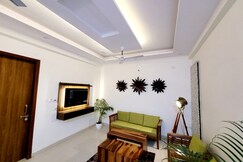 BLISS Luxury stay 2 Bedroom Hall Apartment in Noida