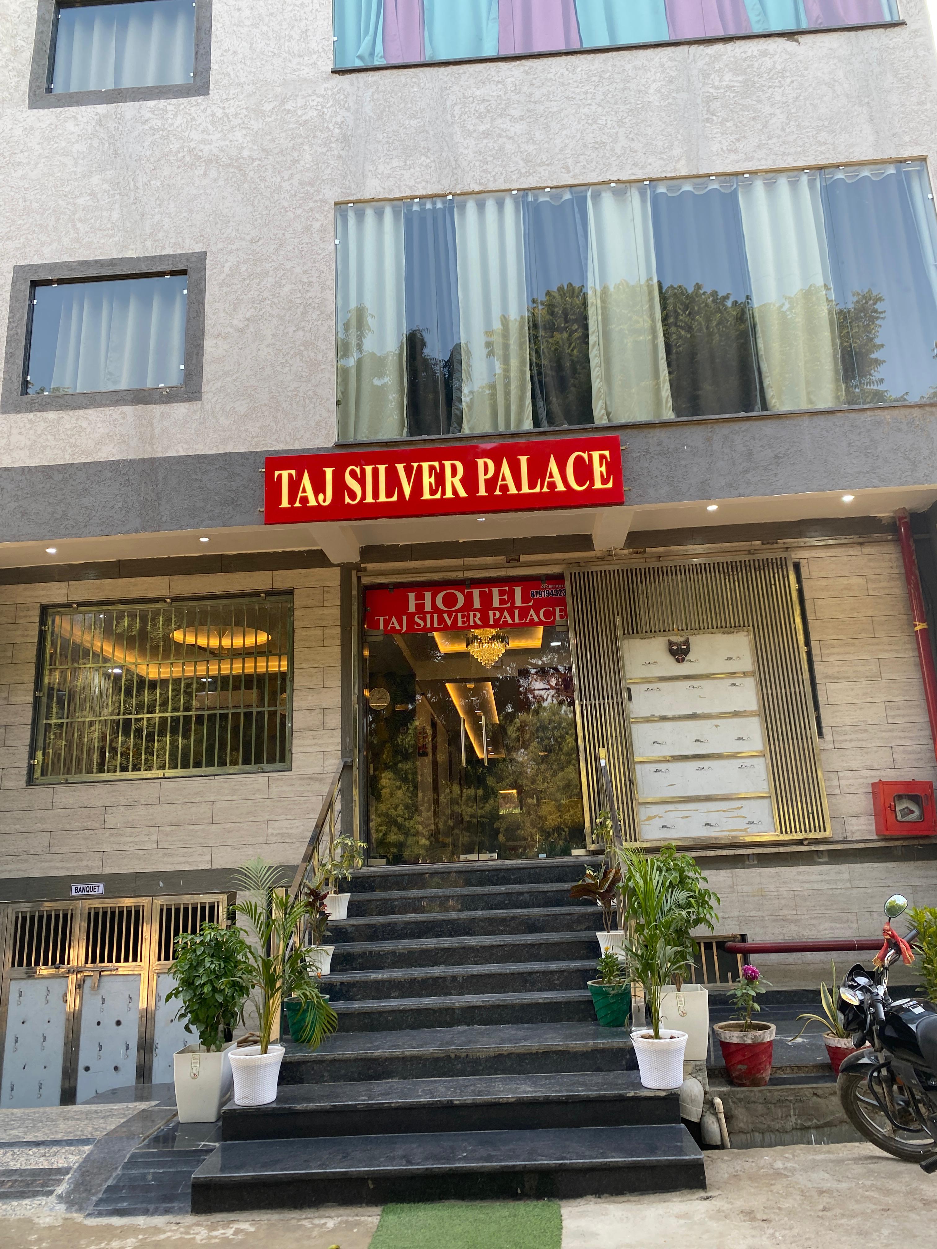 Hotel Taj Silver Palace - Tap to explore photos