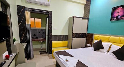 anshraj hotel Room Type - Deluxe Room