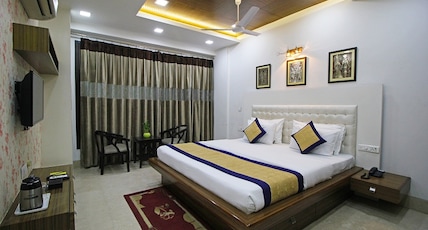 Gazebo Inn & Suites Medanta Medicity Room Type - Premium Room with Balcony and Living Area Gazebo Inn & Suites Medanta Medicity Room Type - Premium Room with Balcony and Living Area