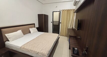 Hotel Narayan. Room Type - Deluxe Room