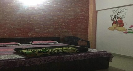 Brij Pushp Guest House Room Type - Deluxe room with Cooler