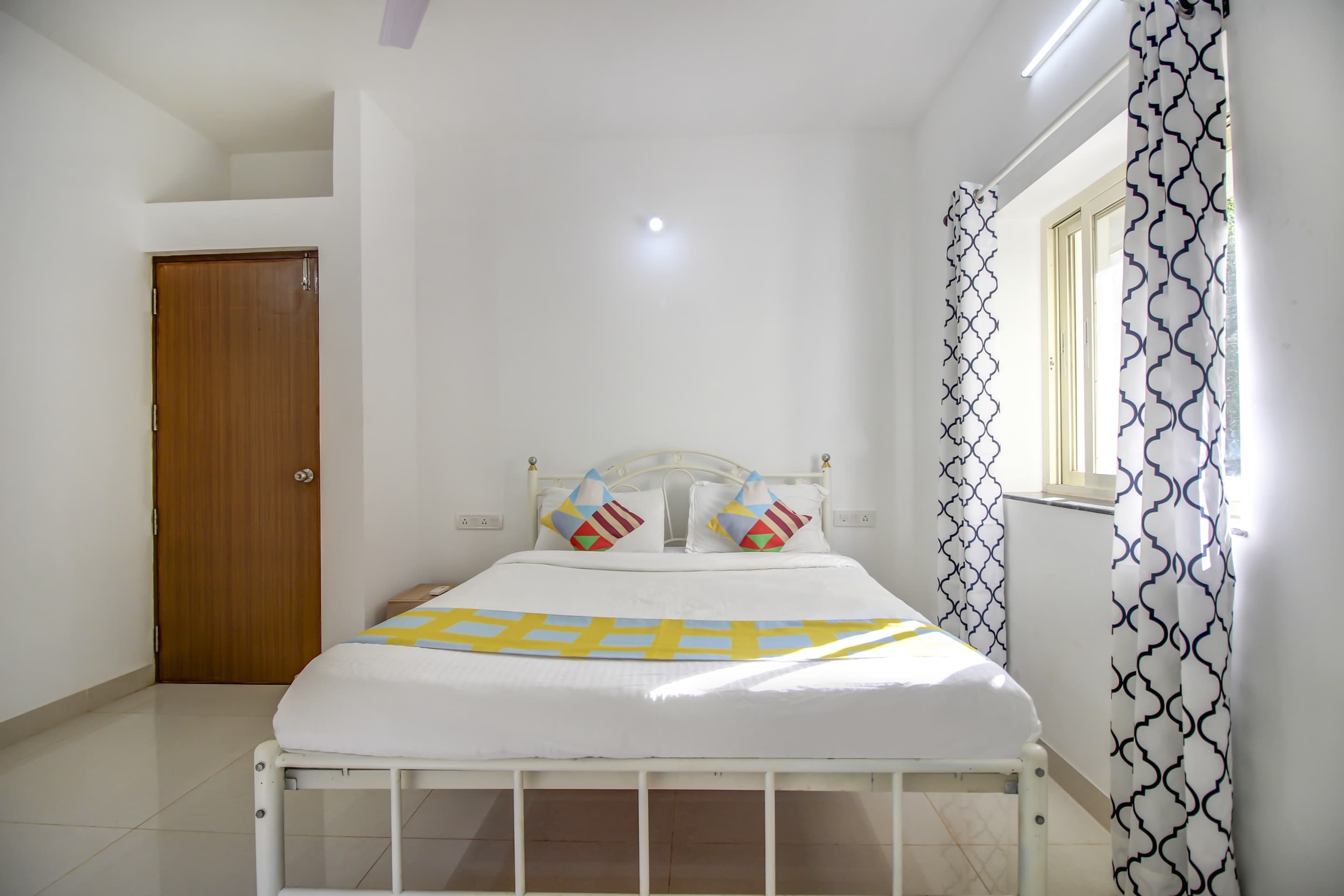 Hotel O Muktesh Chandra - Tap to explore photos